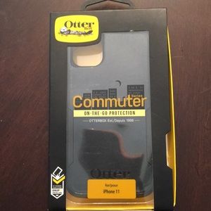 Otterbox commuter phonecase for iPhone 11 black